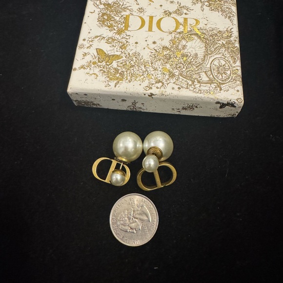 Dior Gold and White Pearl Earrings - Picture 1 of 5